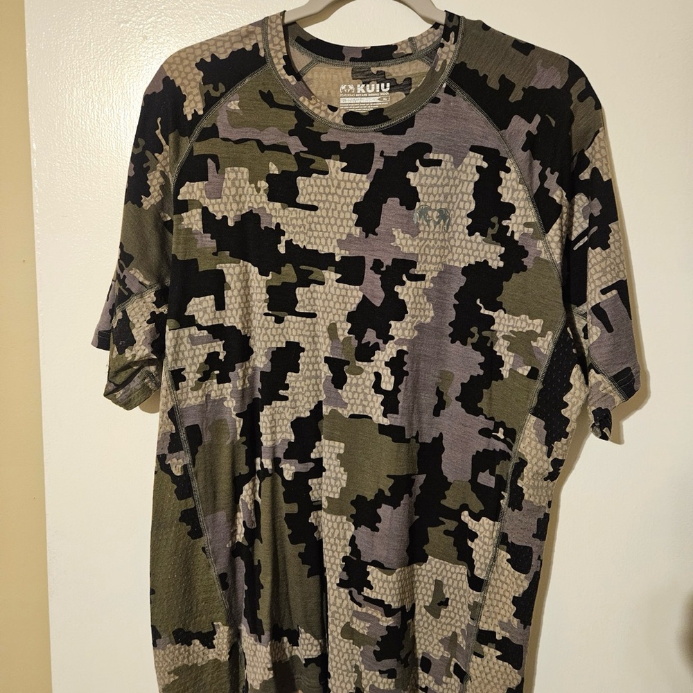 KUIU Tactical Camo Tee in Green and Black